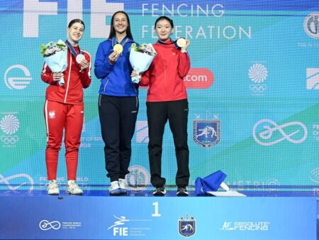 O sabreră ucraineană a refuzat să împartă podiumul mondial cu o rusoaică!