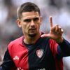 Iată o variantă pentru titlu: 

„A sosit prima ofertă pentru Răzvan Marin! Cagliari a reacționat deja.”