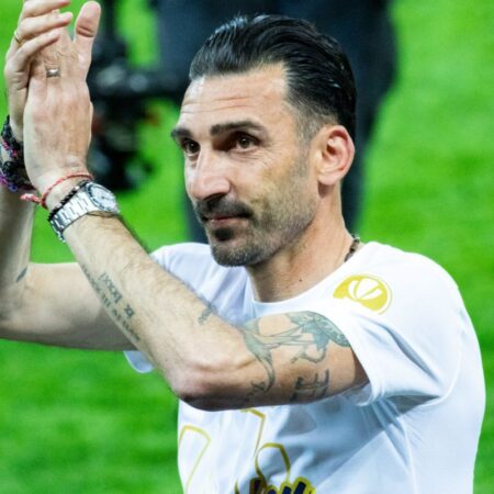 Elias Charalambous l-a sunat pe un fotbalist de la Dinamo: „Aceasta a fost întrebarea mea”