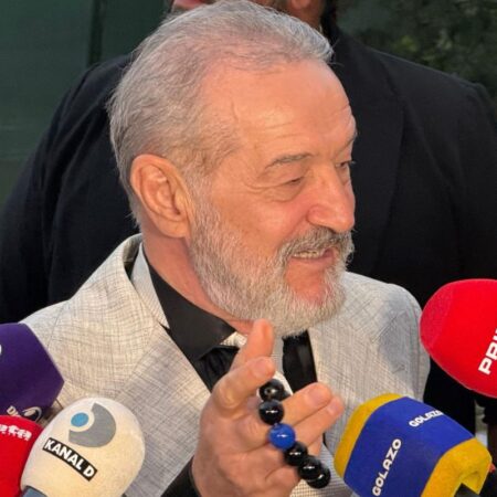 Nouă! Gigi Becali a intervenit în direct în timpul pauzei meciului Shkendija