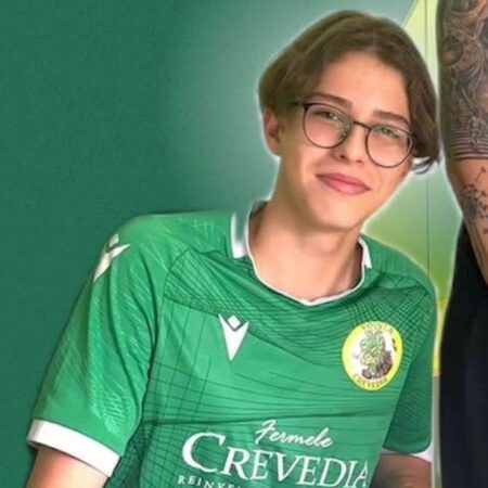 „Bebeto”, fiul Anamariei Prodan și al lui Laurențiu Reghecampf, a semnat primul său contract profesionist: „Mă emoționez până la lacrimi”