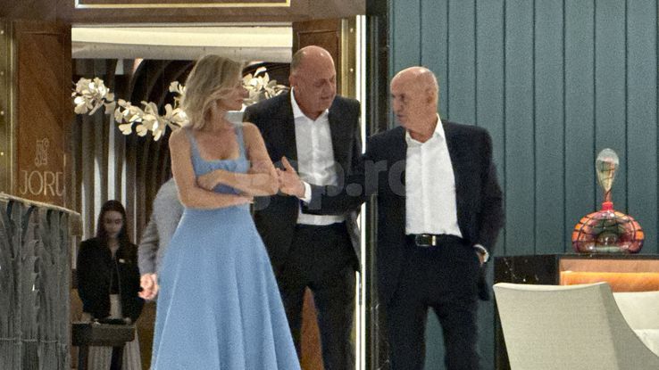 Dan și Diana Șucu alături de George Copos la petrecerea pentru Mircea Lucescu.