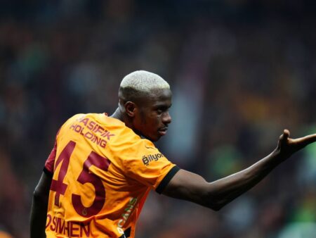 Intriga se intensifică în telenovela Victor Osimhen! » Un gigant european caută să saboteze transferul nigerianului