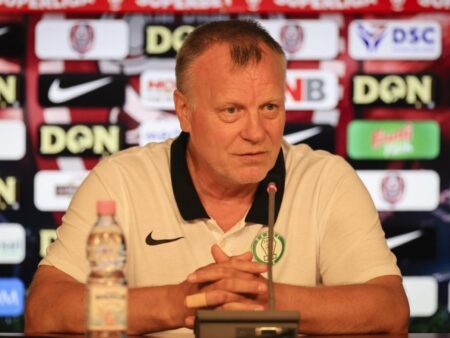 Antrenorul lui Paksi, inspirat de Dan Petrescu: „CFR ar fi clar competitiv în liga maghiară!”