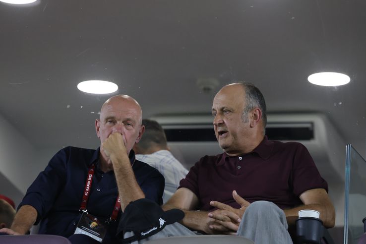 Mauro Pederzoli și Dan Șucu, în pauza meciului Rapid - CFR Cluj