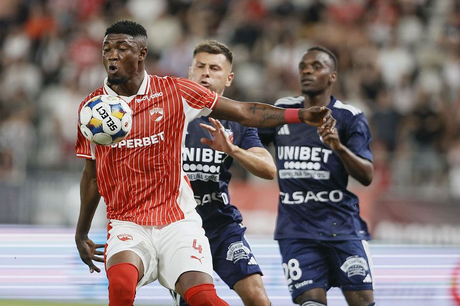 Kennedy Boateng, în acțiune în Dinamo - FC Botoșani Dinamo a negociat plecarea titularului » Kopic a blocat transferul