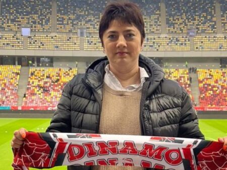 Ultima sălbatică! Mama jucătorului dinamovist s-a năpustit asupra lui Panduru: „Asta nu ați văzut-o!”