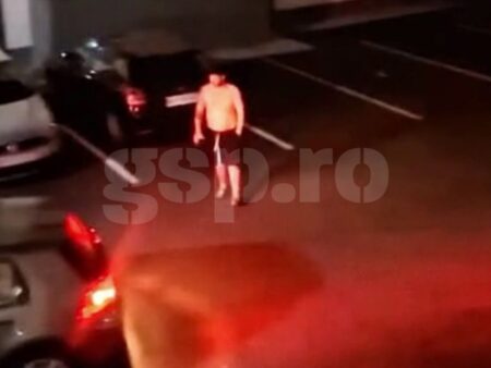 „Dodel” a recidivat! Cristi Tănase, surprins beat și dezbrăcat în miez de noapte, după un scandal într-un local din Bragadiru.