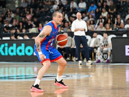A jucat 3 sezoane la Dinamo și acum va antrena Steaua » Unul dintre cei mai experimentați baschetbaliști români îi urmează pașii tatălui său