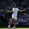 Iată o variantă reformulată a titlului:

„Așa se prezintă „noul Federer”, Alcaraz, într-o finală la Wimbledon. Lovitura de set impresionantă pe care a realizat-o.”