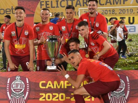 Patru titluri cu CFR, dar acum este liber de contract! Se va întoarce în Superligă?