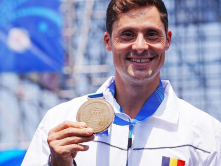 Reacția lui Constantin Popovici după câștigarea medaliei de bronz la Campionatul Mondial de High Diving din Singapore