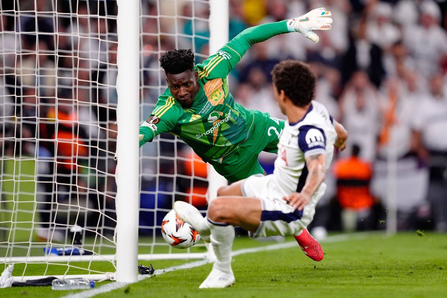 Andre Onana, portarul lui Manchester United. Manchester United îl pierde pe Onana pentru mai mult de o lună