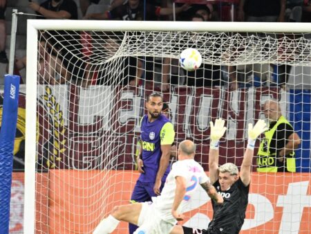 FCSB a câștigat Supercupa, dar un fost fundaș stelist nu iartă: „Se vede că nu gândește!”