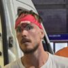 Ambulanța transportă doi jucători de la stadionul Oțelul Galați