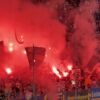 Peluză în flăcări! Zeci de torțe și fumigene la Petrolul