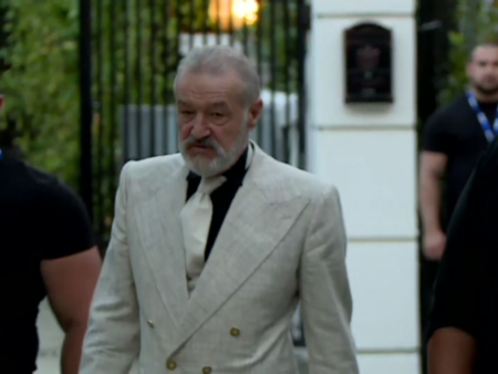 „E supărat pe vreun jucător?” Gigi Becali a răspuns imediat: „Nu va mai juca niciodată fotbal!”