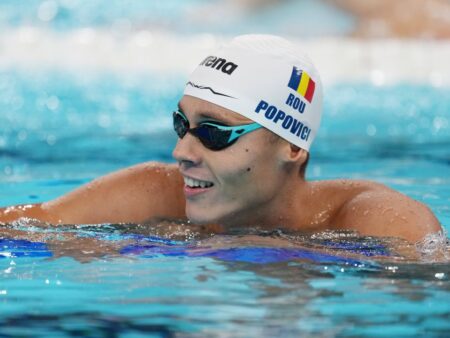 Câți bani câștigă David Popovici după păstrarea titlului mondial la 200 m liber?