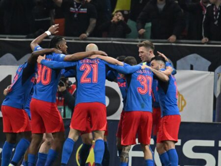 FCSB sărbătorește în meciul cu Inter d’Escaldes: „Campionii României îi doresc La mulți ani și multă sănătate!”