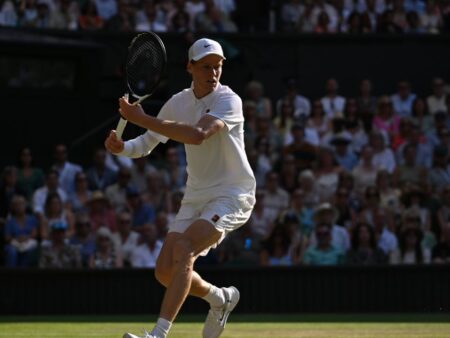 Capturează-l dacă poți: Jannik Sinner, fulger în finala Wimbledon 2025. L-a lăsat pe Alcaraz fără cuvinte, la o minge de set.