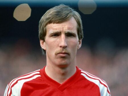 Liverpool, vești triste: a murit marele Joey Jones, dublu campion european.