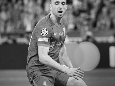 După retragerea tricoului lui Diogo Jota, Liverpool plănuiește un nou gest nobil.