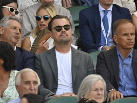 La Wimbledon, vedetele sosesc devreme: DiCaprio și alți doi actori premiați cu Oscar s-au întâlnit la semifinala Fritz – Alcaraz.