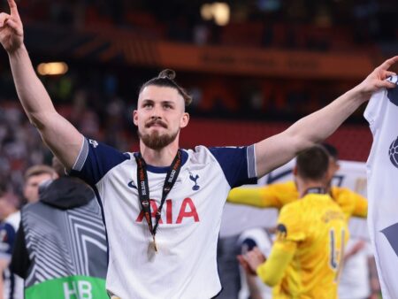 Noua conferință de presă a antrenorului de la Tottenham: Anunțul despre Radu Drăgușin