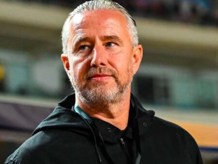Laurențiu Reghecampf critică un jucător de la FCSB: „Nu își sprijină colegii!”