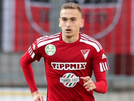 Transfer spectaculos pentru Universitatea Craiova: colosul ucrainean, fost jucător la Dinamo Kiev, prezentat oficial