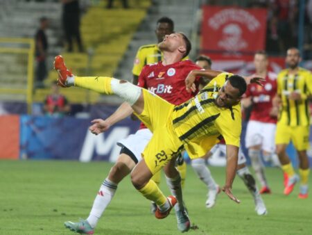 Dinamo nu se califică în play-off. A suferit prea multe schimbări.
