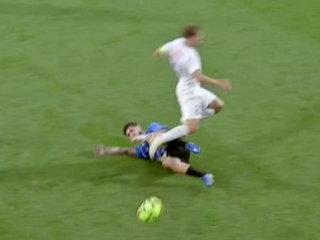 Emoții pentru FCSB! Darius Olaru s-a accidentat în meciul de retur cu Inter Club d’Escaldes! Ce s-a întâmplat?