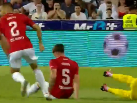 A observat faza în care Dinamo a cerut penalty și a clarificat: „În niciun caz”