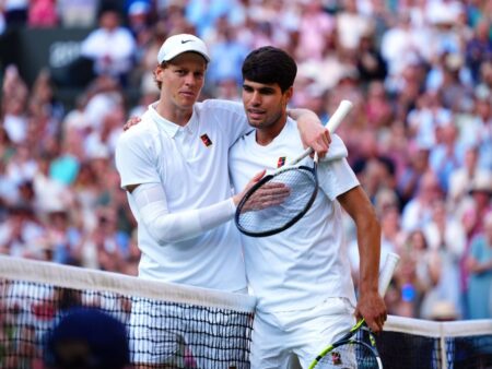 „Ai deja două!” Jannik Sinner l-a provocat pe Carlos Alcaraz după revanșa din finala Wimbledon 2025