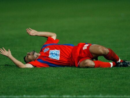 FCSB sau Steaua? Cine deține Supercupa din 2001 disputată în 2002 și evenimentul istoric din 2005?