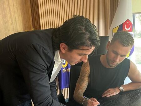Reacția lui Denis Drăguș după transferul în Turcia: ”Este o nouă etapă în cariera mea”