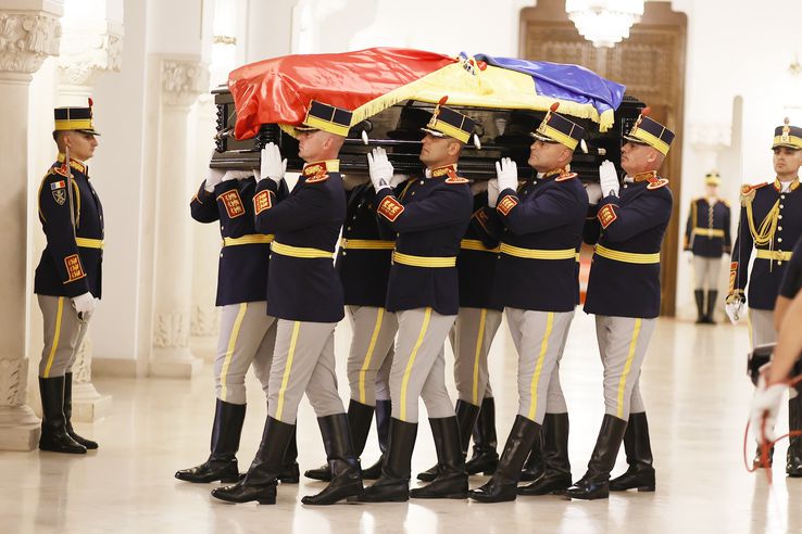 Imagini de la funeraliile lui Ion Iliescu, de la Palatul Cotroceni.