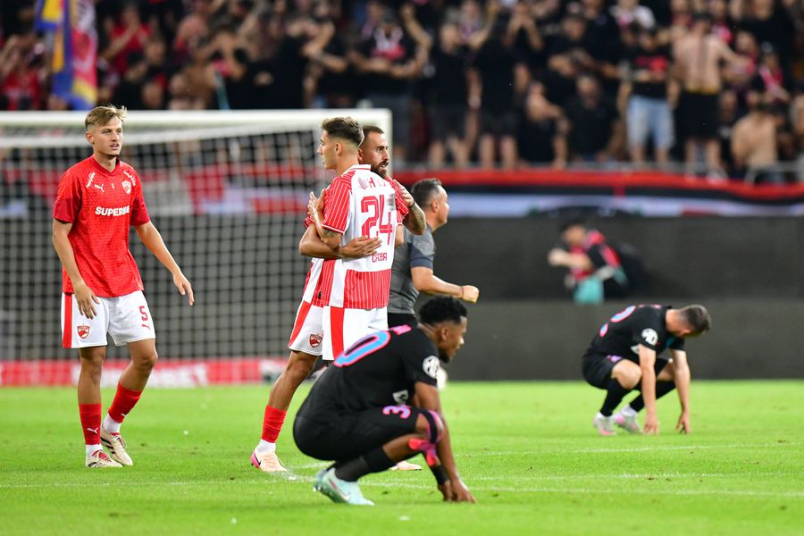 Campionii de la FCSB, întinși pe gazon după eșecul cu Dinamo Vina e comună?