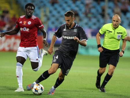 Lovitură pentru Rapid cu doar 6 zile înainte de derby-ul cu FCSB! S-a accidentat la Galați după 39 de minute