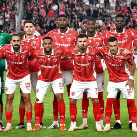Cum ar putea fi alcătuit prima „11” a „câinilor”