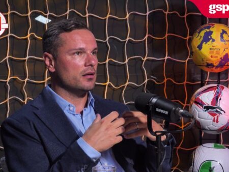 Vlad Munteanu și Adi Mutu la masă: „Își pune piciorul în poala mea. Apoi…”