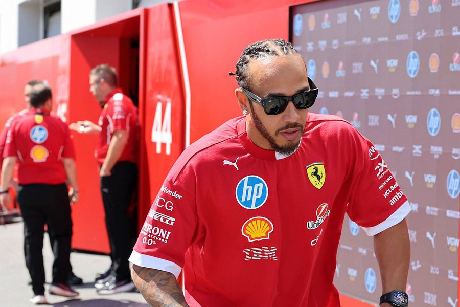 Lewis Hamilton E Lewis Hamilton prea ... bătrân pentru Formula 1? Teoria unui fost pilot despre legenda lui Ferrari
