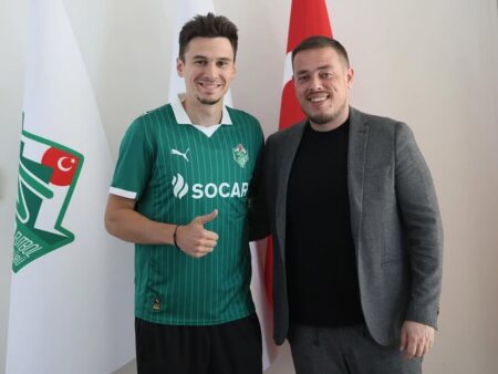 Dorin Rotariu a semnat! Fotbalistul rămâne în Turcia.