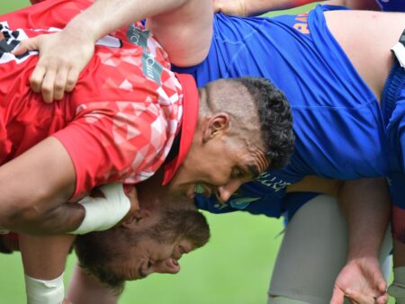 Se relucrează competiția națională de rugby: Timișoara și Dinamo dispută un meci restant.