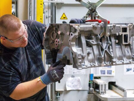 Un uriaș al industriei auto a pătruns pe piața din România: 3 fabrici în țară