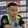 „Nu putem vorbi despre emoții și frică”