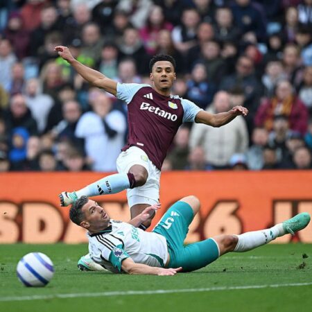 TRANSMISIE ÎN DIRECT: Aston Villa – Newcastle, un meci deosebit în etapa #1 a Premier League