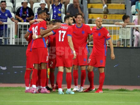 Presa scoțiană a criticat dur doi jucători de la FCSB și l-a jignit pe Becali.