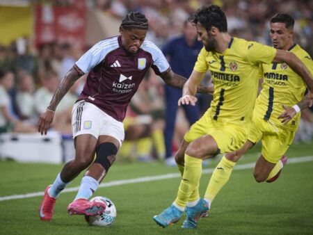 Roma este pe cale să finalizeze transferul extremei de la Aston Villa, iar Sancho a intrat pe stand-by.