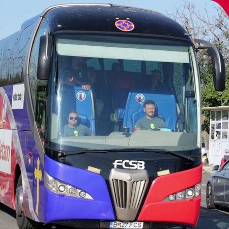 FCSB a plecat astăzi din aeroportul Băneasa spre Scoția pentru meciul tur cu Aberdeen.